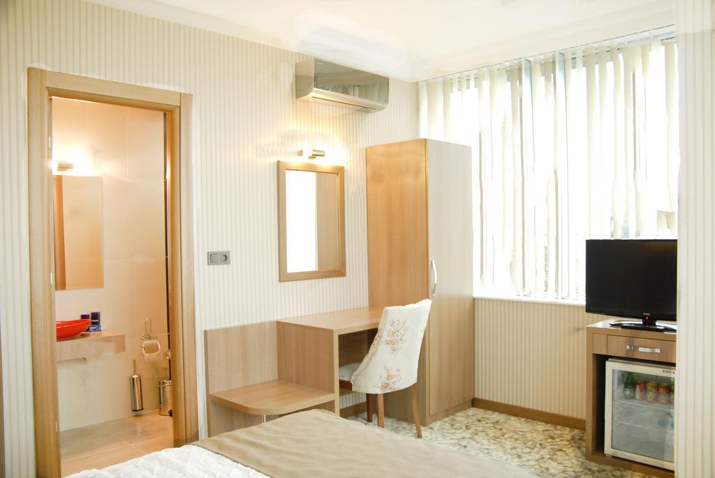 Lounge Hotel Istanbul Exterior photo